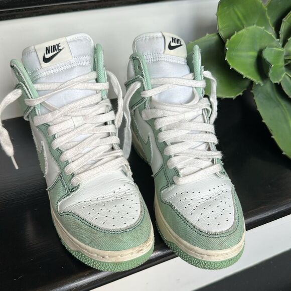 Nike Dunk High Green White Women’s Sneakers Size 7 Streetwear Casual Shoes - Picture 4 of 7